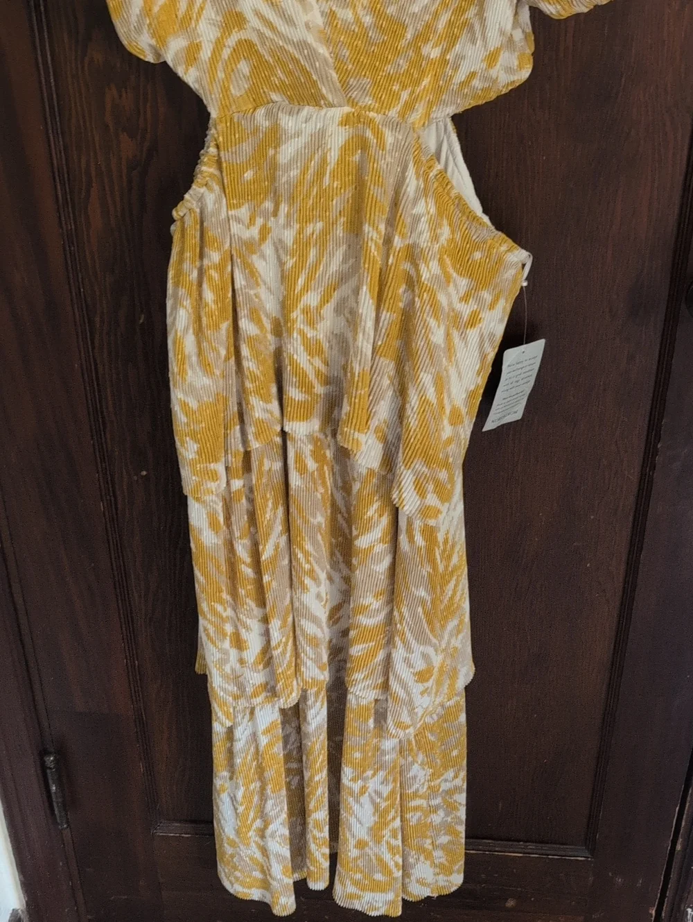 NWT Charles Henry Yellow Printed V-Neck Tiered Women's Dress Size Medium